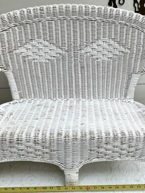 White Wicker Child’s Loveseat Bench - Charming and Cozy
